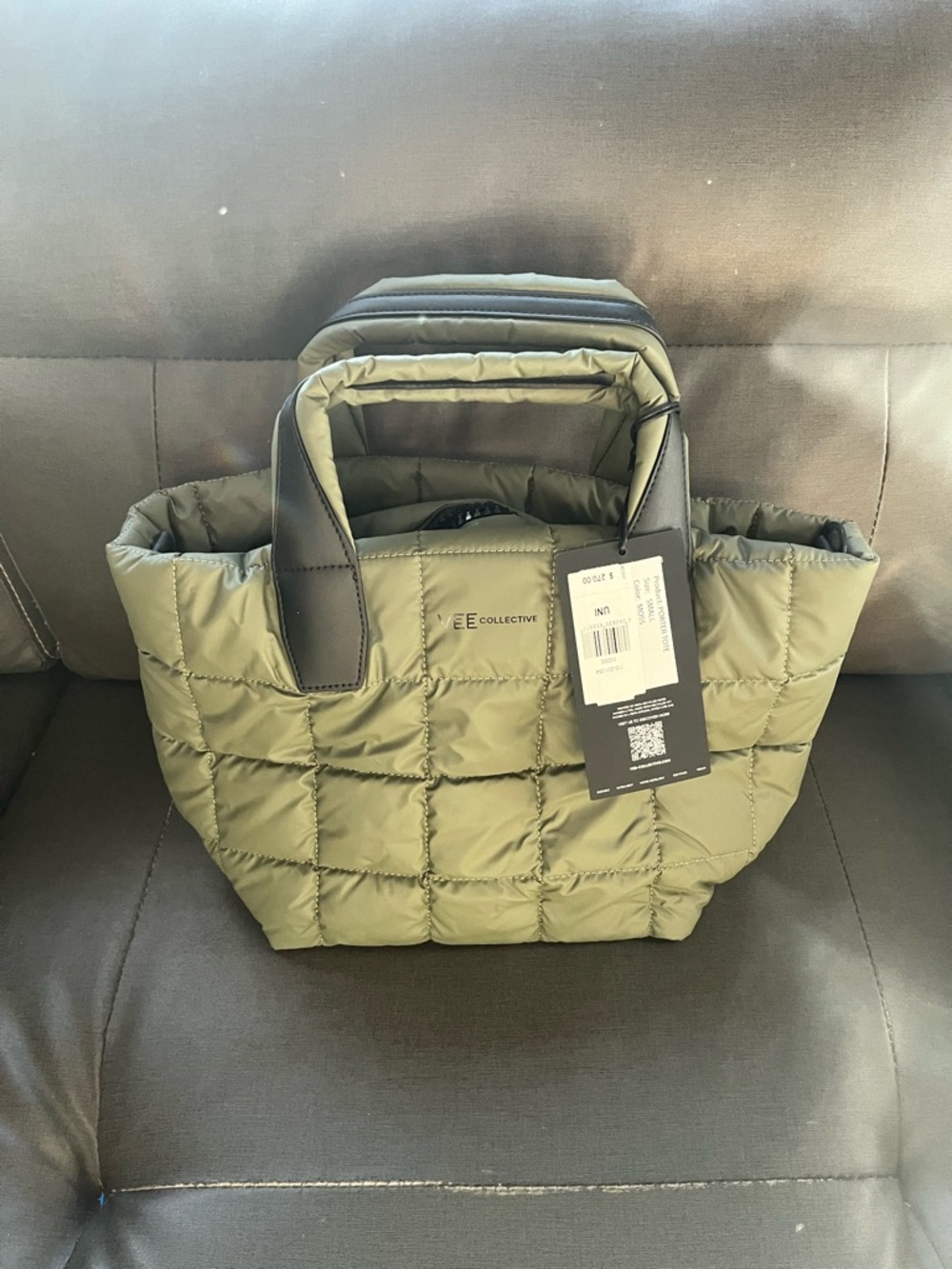 VeeCollective- Porter Small Water-Resistant Quilted Tote Bag - Picture 2 of 4